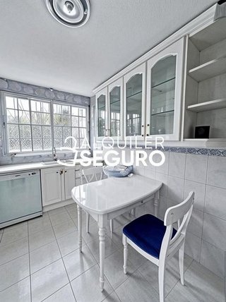 Chalet en alquiler en Costillares en Madrid
