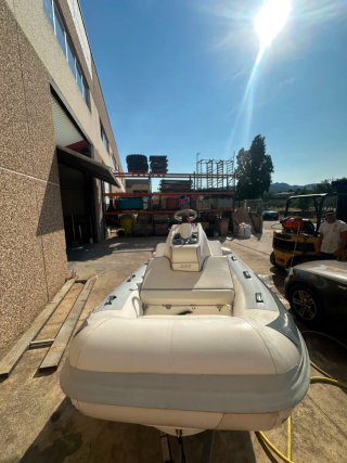 Williams TurboJet - Embarcación semirrígida