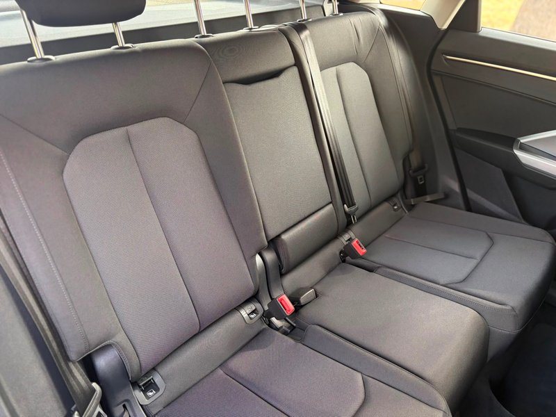 Audi Q3 Advanced 35 TDI 2022, foto 24