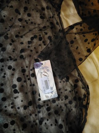 Body negro transparente con lunares