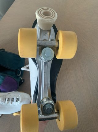Patines de bota blancos 4 ruedas talla 39