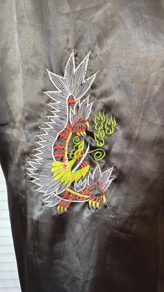 Kimono azul con dragones plateados