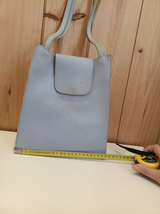 Bolso de hombro gris