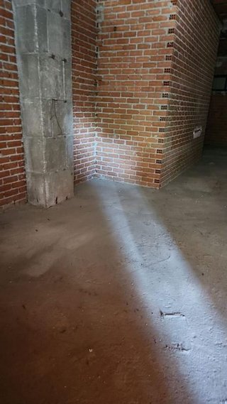 Local comercial en venta en San Juan Bautista en Madrid