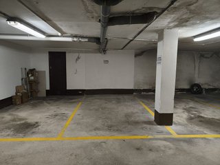 Garaje en alquiler en Valdenoja - La Pereda en Santander
