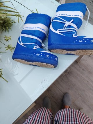 Botas de Nieve Azules y Blancas