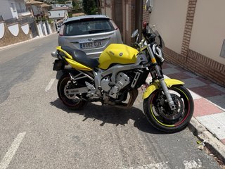Yamaha FZ6 Naked Amarilla