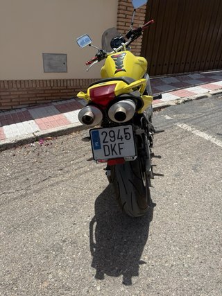 Yamaha FZ6 Naked Amarilla