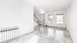 Casa adosada en alquiler en Bola de Oro - Serrallo en Granada