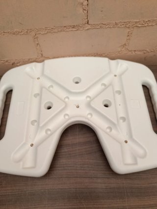 Silla de ducha Mobiclinic Marisma con forma de U
