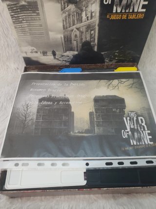 This War of Mine + Extras Premium (¡Completo!)