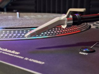 Pioneer FLX10 + 2 Technics SL1210 MK7