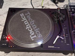 Pioneer FLX10 + 2 Technics SL1210 MK7