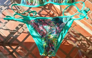 Bikini Triángulo varias texturas tejido.