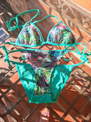 Bikini Triángulo varias texturas tejido.