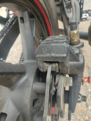 Moto KEEWAY 125cc blanca/roja nueva prácticamente