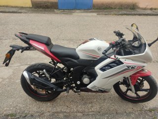 Moto KEEWAY 125cc blanca/roja nueva prácticamente