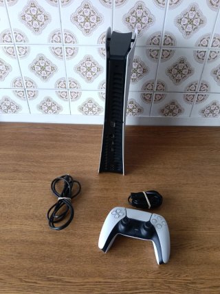 Consola PS5 Slim digital 825GB