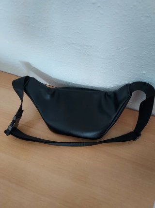 Riñonera Negra Pull&Bear