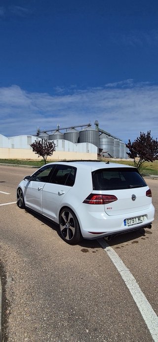 Volkswagen Golf 2015