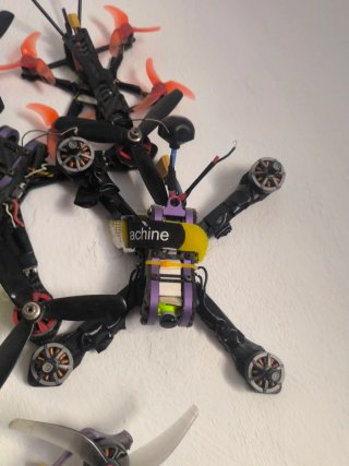 Dron FPV Eachine Morado/Rojo