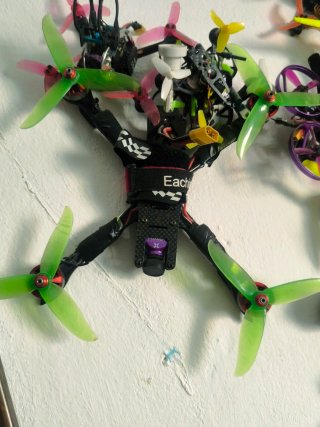 Dron FPV Eachine Morado/Rojo