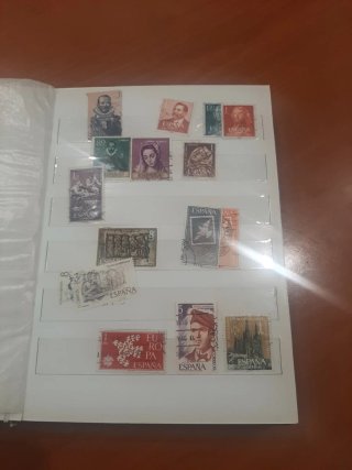 Álbum de sellos de España y sellos