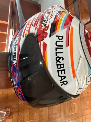 Casco SHOEI con diseño 93