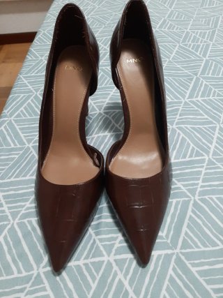 Zapatos de tacón Mango marrones