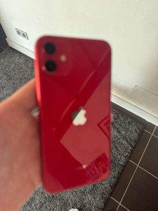 iPhone 11 256 GB Rojo