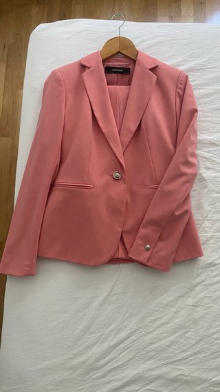 Conjunto Blazer y pantalón pitillo rosa Zara Basic