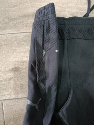 Pantalón deportivo Puma negro