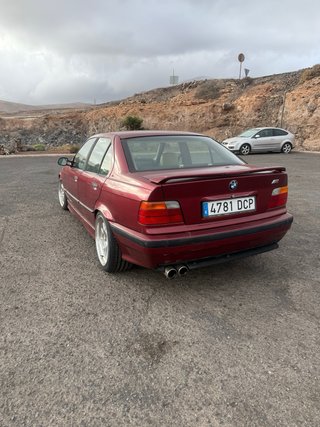 BMW e36 325i