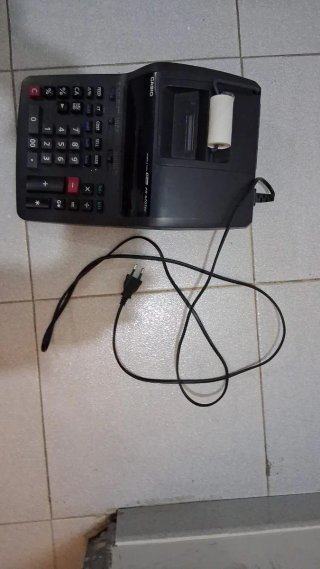 Calculadora Casio FR-620TEC