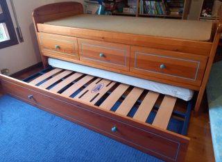 Cama nido de madera maciza con 3 cajones