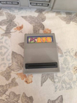Ps1 (SCPH-7502) PAL + Cartucho Goldfinger
