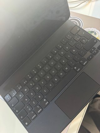 iPad Pro 12.9 6ª Gen Plata 1TB + Magic Keyboard