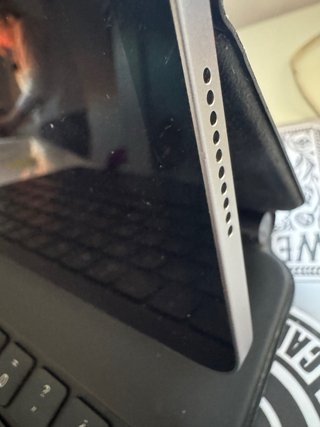 iPad Pro 12.9 6ª Gen Plata 1TB + Magic Keyboard