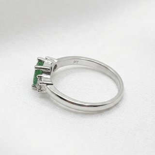 Anillo platino esmeralda y brillantes