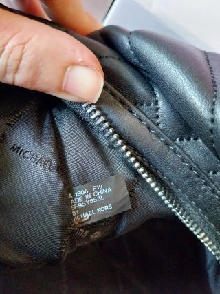 Bolso Michael Kors Negro Acolchado Cadena