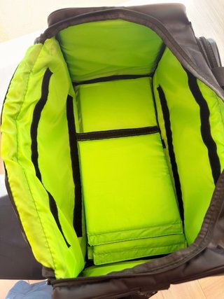 Maletín deportivo SNKR BAG negro