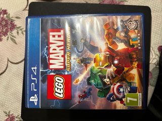 PS4 (PlayStation 4) con 2 mandos