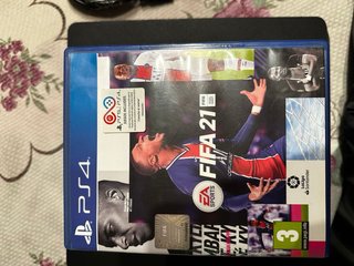 PS4 (PlayStation 4) con 2 mandos