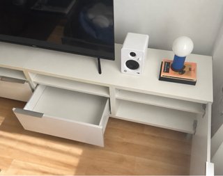 Mueble IKEA BESTÅ blanco con 2 cajones y 2 puertas