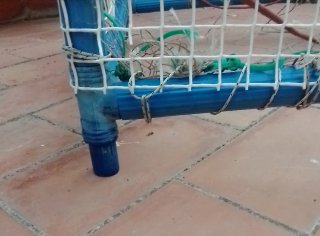Estructura de plástico para jaula