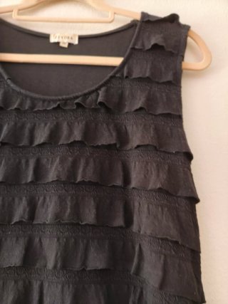 Vestido negro volantes tallaXL COMO L
