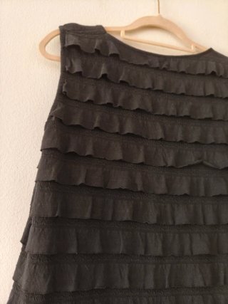 Vestido negro volantes tallaXL COMO L