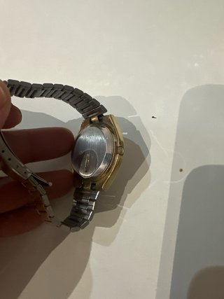 Reloj Seiko Mujer Negro y Dorado