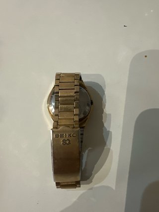 Reloj Seiko Mujer Negro y Dorado