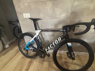 Bicicleta Carretera Factor One Talla M
